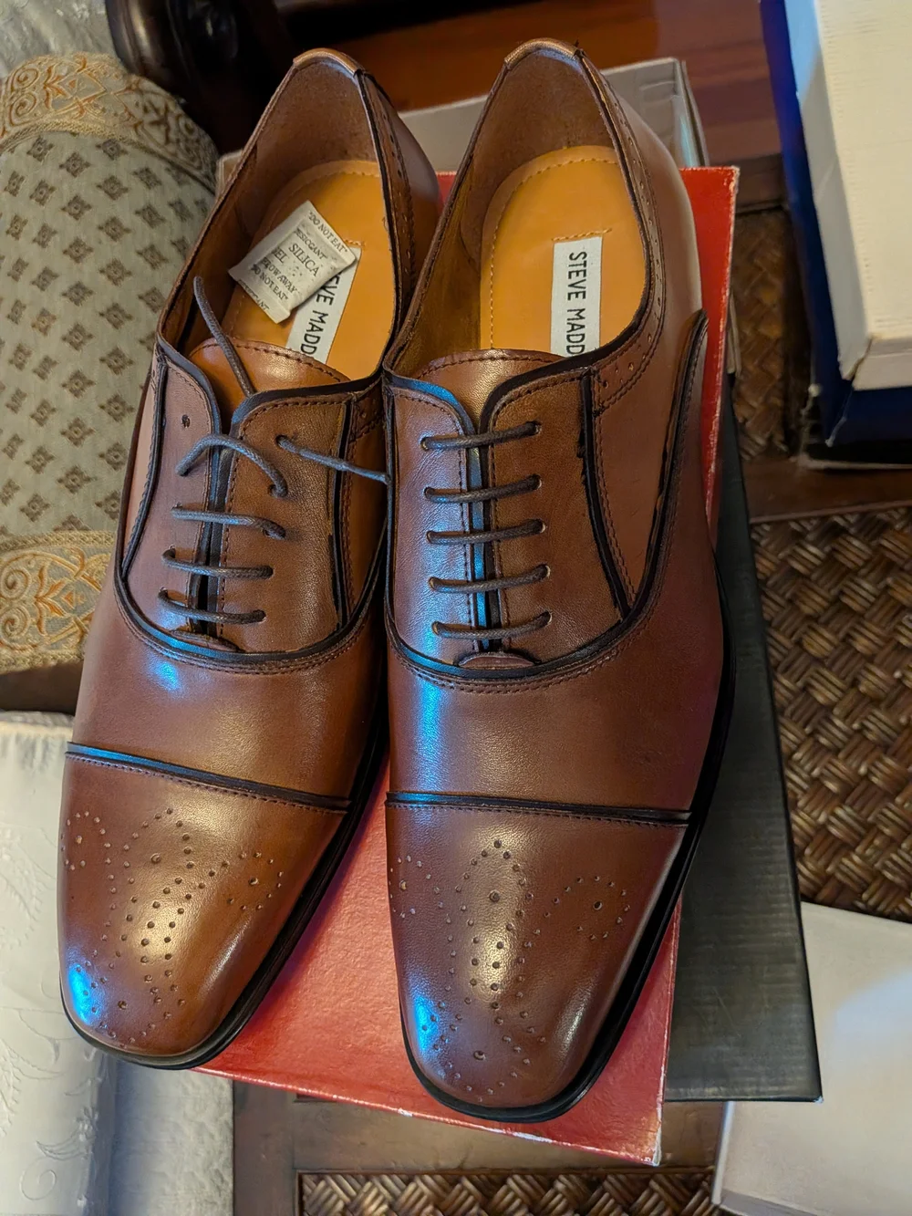 Steve Madden Brown Leather Cap-Toe Oxfords